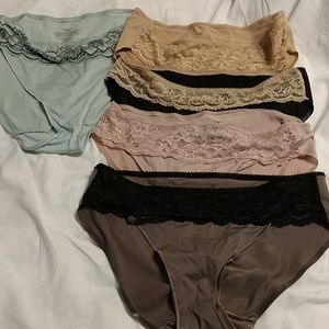 Soma vanishing edge hipster panty